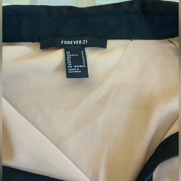 Forever 21 Black and Pink Blouse - Picture 3 of 5